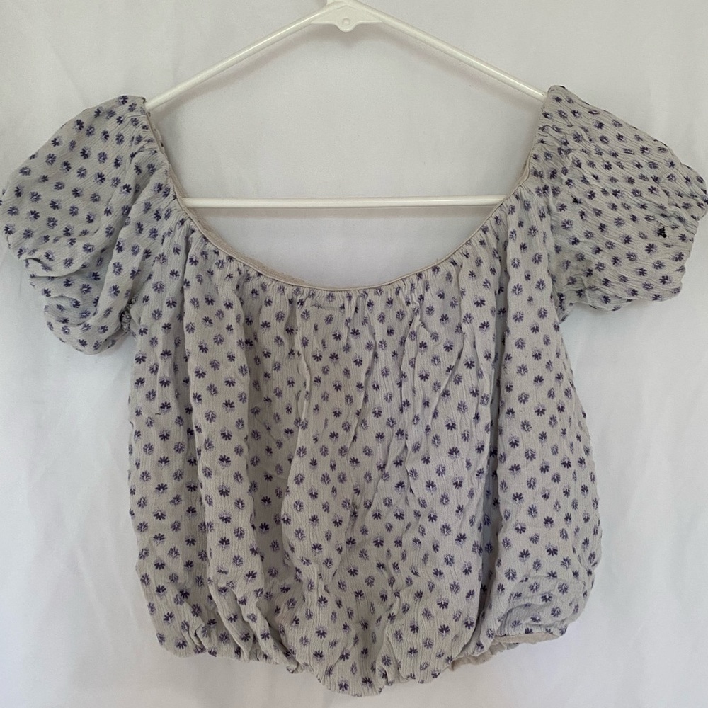 By Together Size:S Off the Shoulder Flower Top